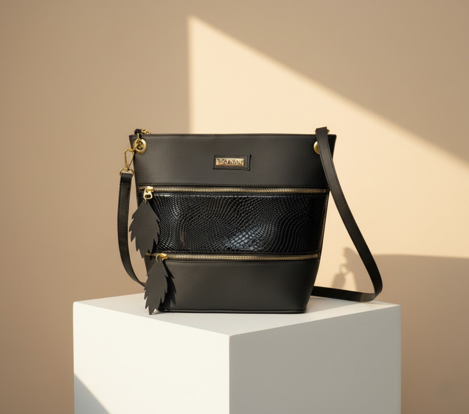 Bolso Aura J'nan Premium - Nova Coleção Exclusiva com Herrajes Dourados + Caixa